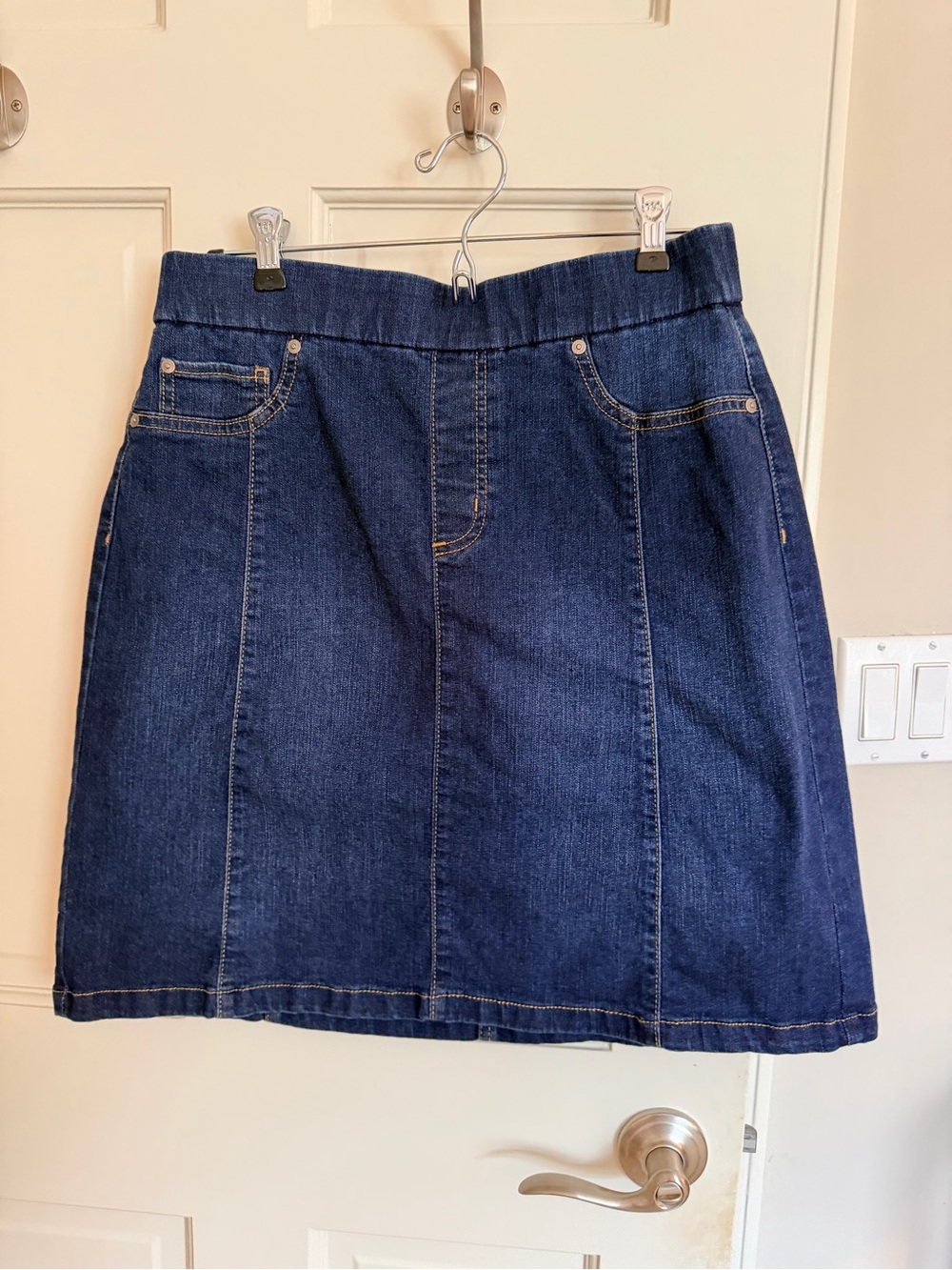 Kim Rogers Classic Dark Blue Denim Skirt- Women size 6